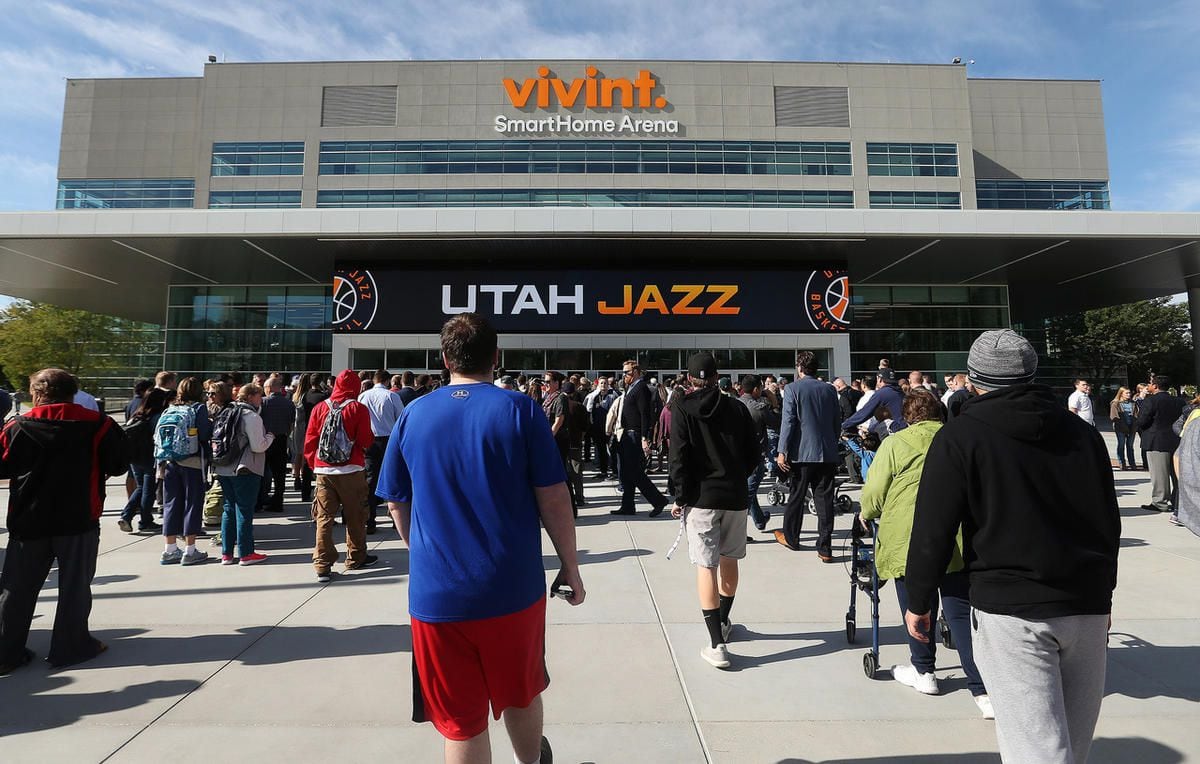 Delta Center makes its return - officially - as workers attach original  name to SLC arena, image size:1200x764