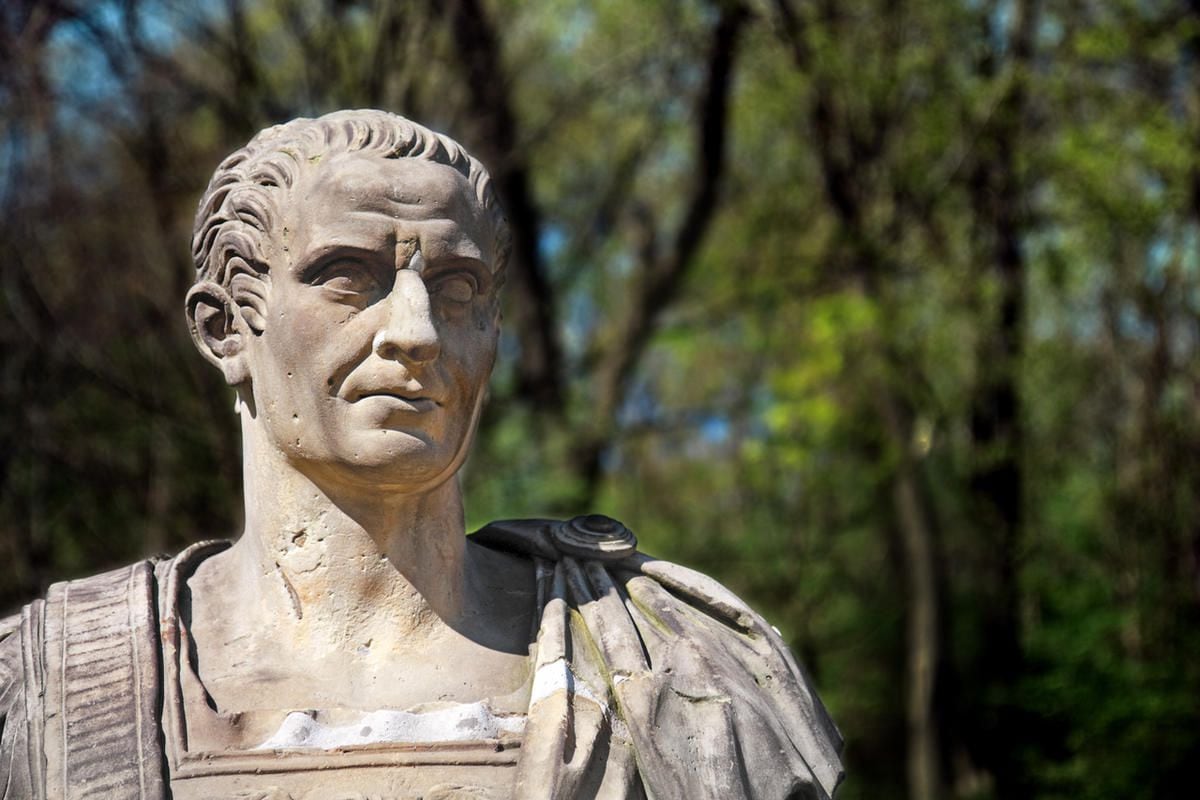 Plutarch's Life of Julius Casesar — Latin for Rabbits, image size:1200x800