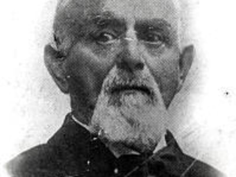 Latvian immigrant Jacob Davis came up with the ingenious idea of using metal rivets at different stress points on pants. He later approached dry goods merchant Levi Strauss to fund his idea, which went on to revolutionize the garment industry.