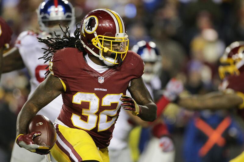 Washington Redskins running back Rob Kelley (32) carries the ball during the second half of an NFL football game against the New York Giants in Landover, Md., Sunday, Jan. 1, 2017.