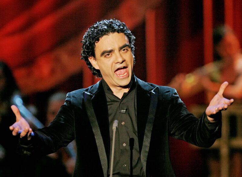 Mexican tenor Rolando Villazón will join the Mormon Tabernacle Choir for its Christmas concert.