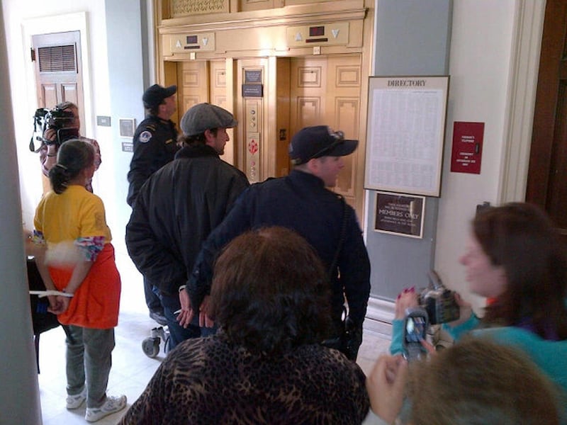 Former 'ER' star Noah Wyle arrested in DC protest – Deseret News