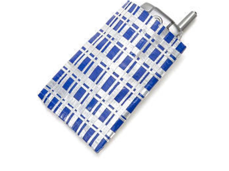 Craft this duct tape case for your electronic games, cell phones and MP3 players.