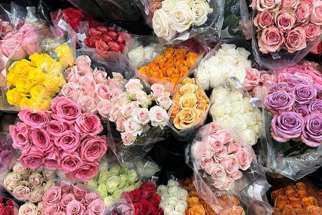 How much do I love thee? Valentine’s Day spending headed for record territory