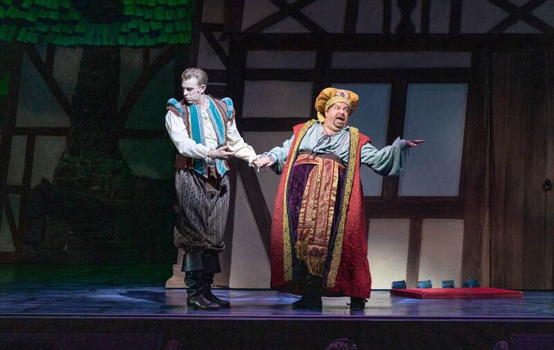 Matt Farcher stars as Nick Bottom.