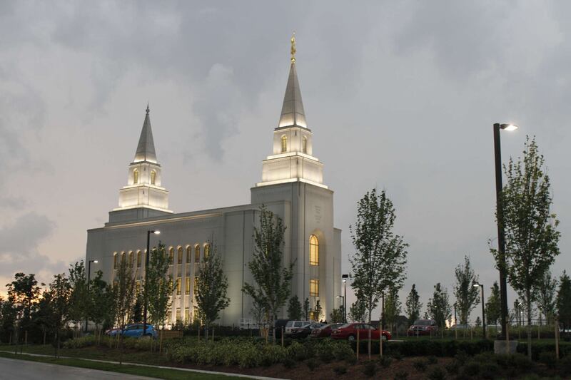 The Kansas City Missouri Temple shines with lights in its spires one evening in 2012.