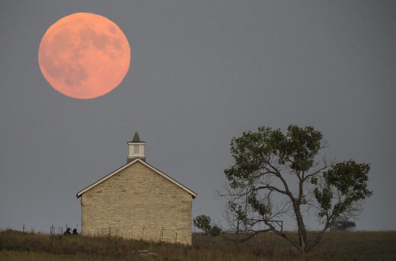 It was the first time Sunday since 1982 that a total lunar eclipse was combined with a supermoon.