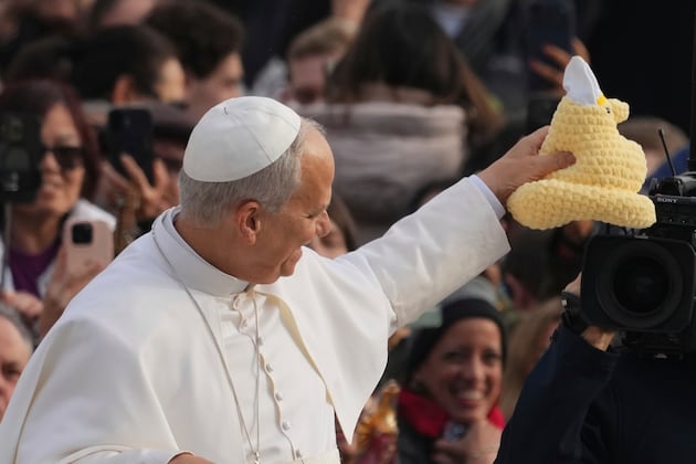 ‘Operation Pope Peep’: A special gift for the American pope goes viral