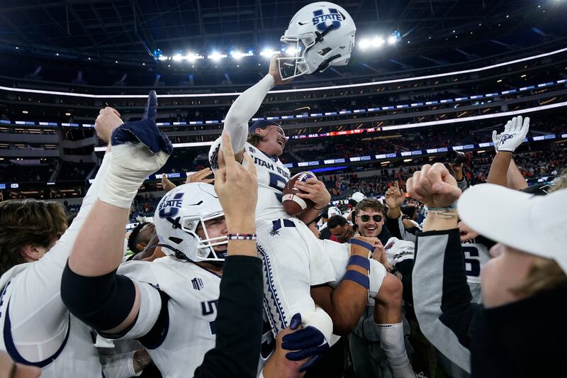 Utah State received a commitment from UCLA transfer John Ward, who played both linebacker and defensive line for the Bruins.