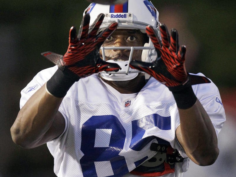Buffalo Bills' Craig Davis makes a catch during NFL football training camp Thursday, Aug. 4, 2011, in Pittsford, N.Y.