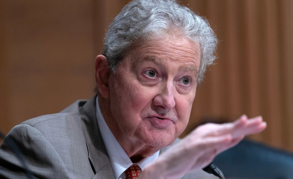 Senator Kennedy Proposes Rule to Bar Living Presidents from Federal Building Naming