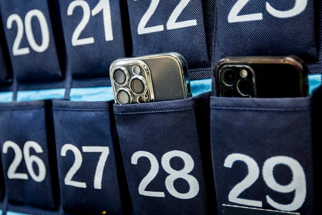 Bill prohibiting ‘bell-to-bell’ cellphone use in Utah’s K-12 schools clears first hurdle