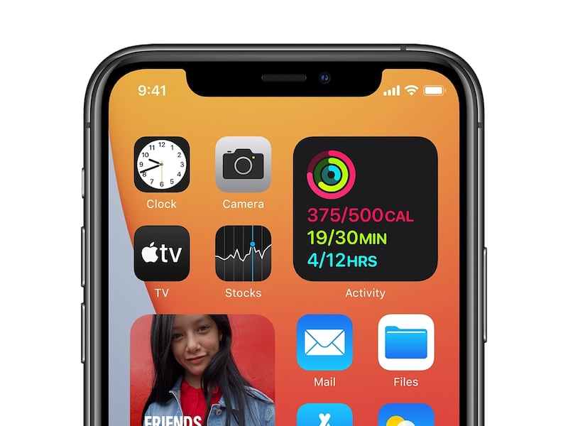 Apple previews iOS 14, introducing the biggest update ever to Home Screen pages, a new way to tap into the App Store with App Clips, powerful updates to Messages, and more.