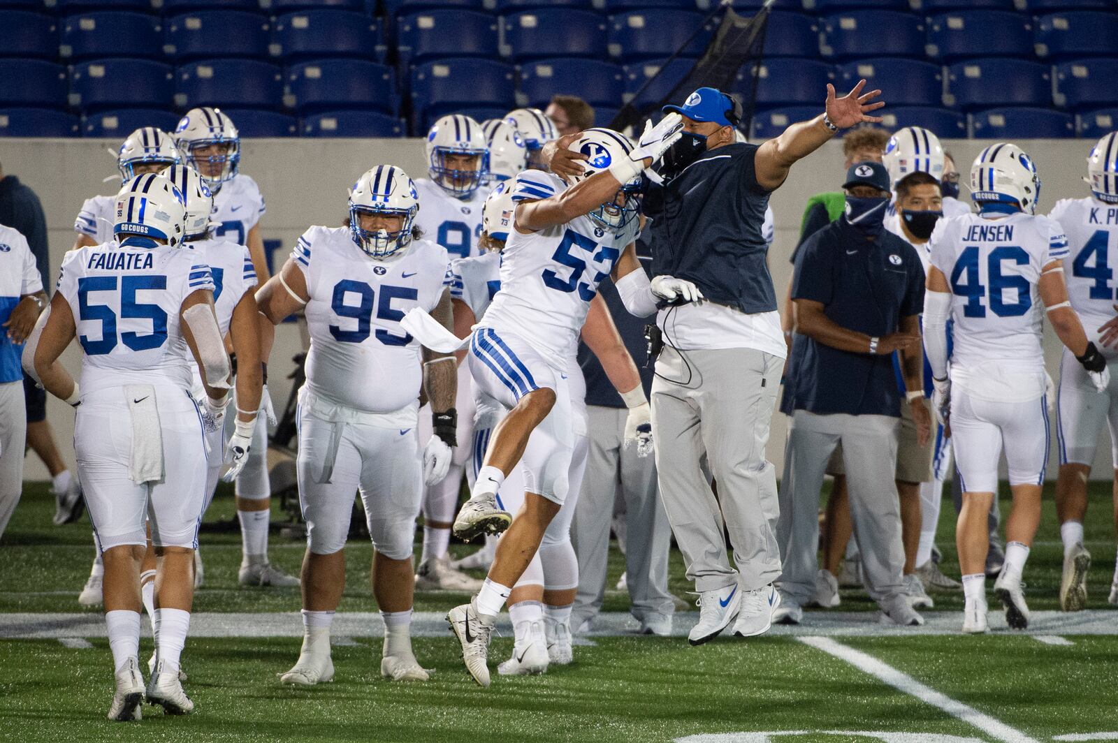 BYU opens strange season with shellacking of Navy – Deseret News