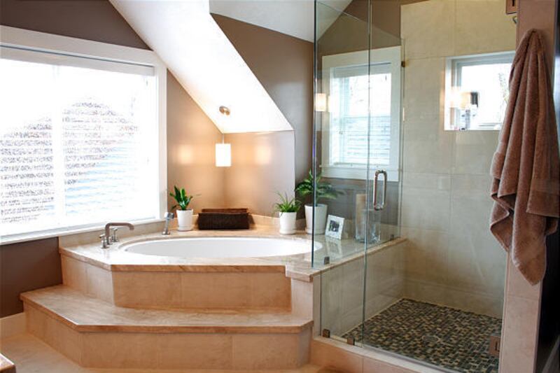 Bathtubs today come in a variety of shapes and materials. The material used will affect the look, feel and cost. The secret to a great tub is a separate shower.