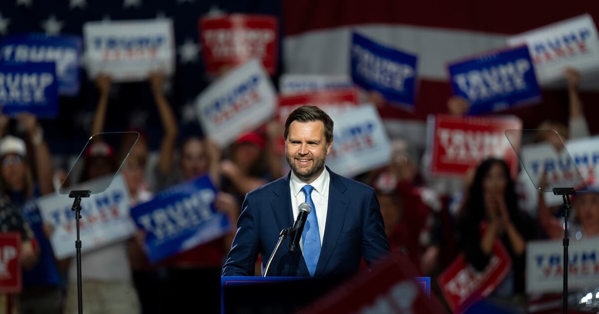 Sen. JD Vance gets rally crowd riled up in Reno – Deseret News