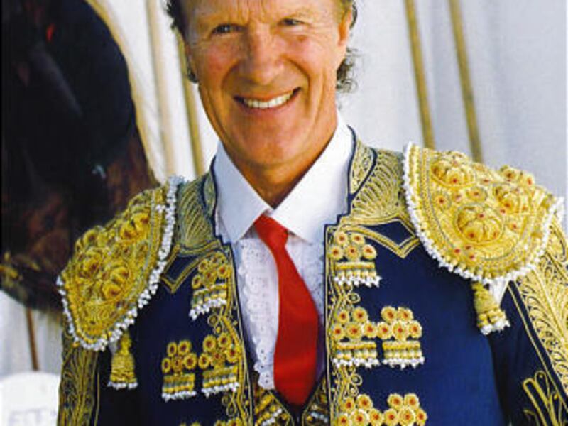 After enduring knee replacement and quadruple bypass surgery, Spain's only British bullfighter, Frank Evans, figures he's ready to step back into the ring.