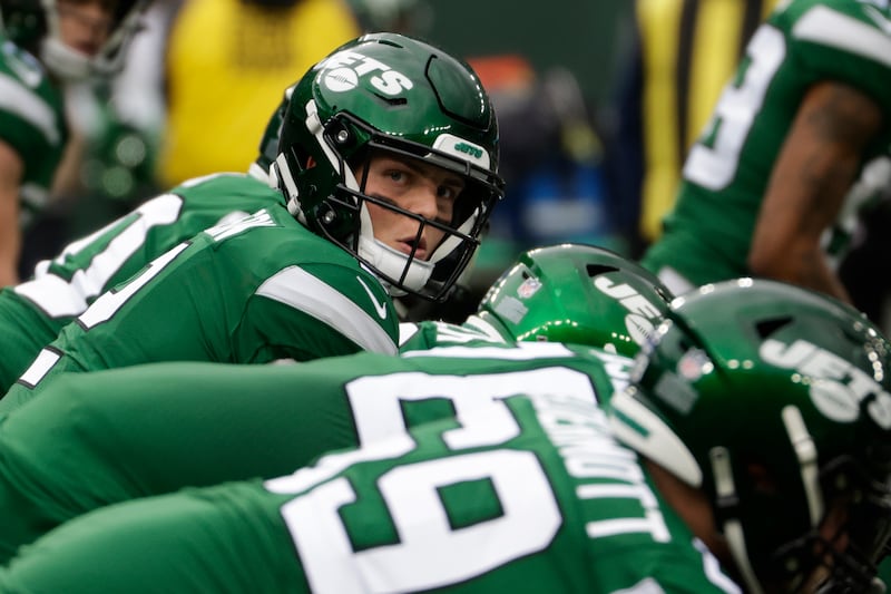 New York Jets quarterback Zach Wilson (2) calls a play in the first half an NFL football game against the Tampa Bay Buccaneers.