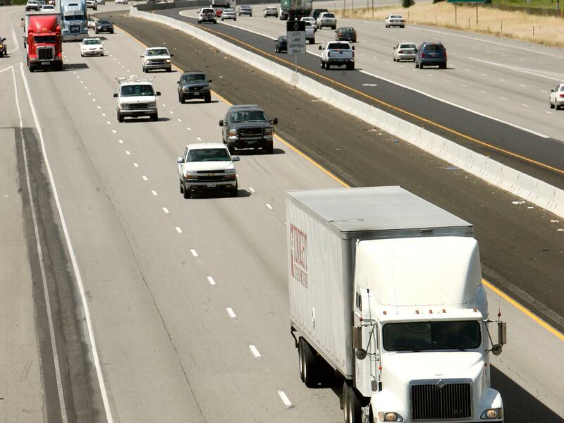 I-15 traffic at the University Parkway ramp in Orem. For a story about future work on I-15 by UDOT. June 19, 2006 Photo by Stuart Johnson