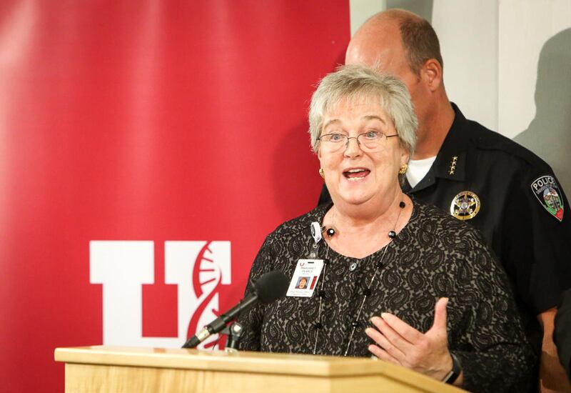 U. officials announce policy change, offer apology to nurse