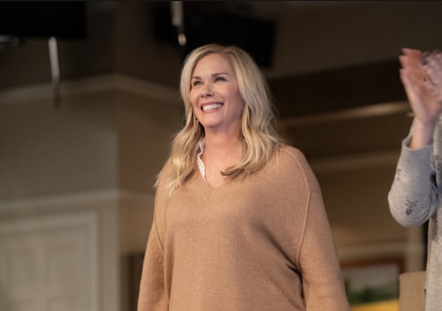 Comedian Leanne Morgan recalls her disastrous first time skiing with a Mitt Romney look-alike instructor: ‘What are we doing up here?’