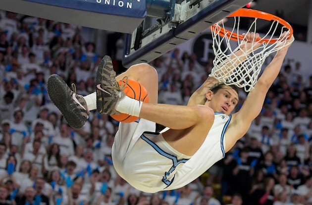 Utah State holds off Grand Canyon to take sole possession of 1st in the Mountain West