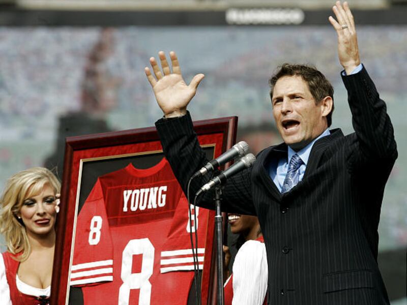 Former 49ers quarterback Steve Young thanks fans as his jersey is retired Sunday.