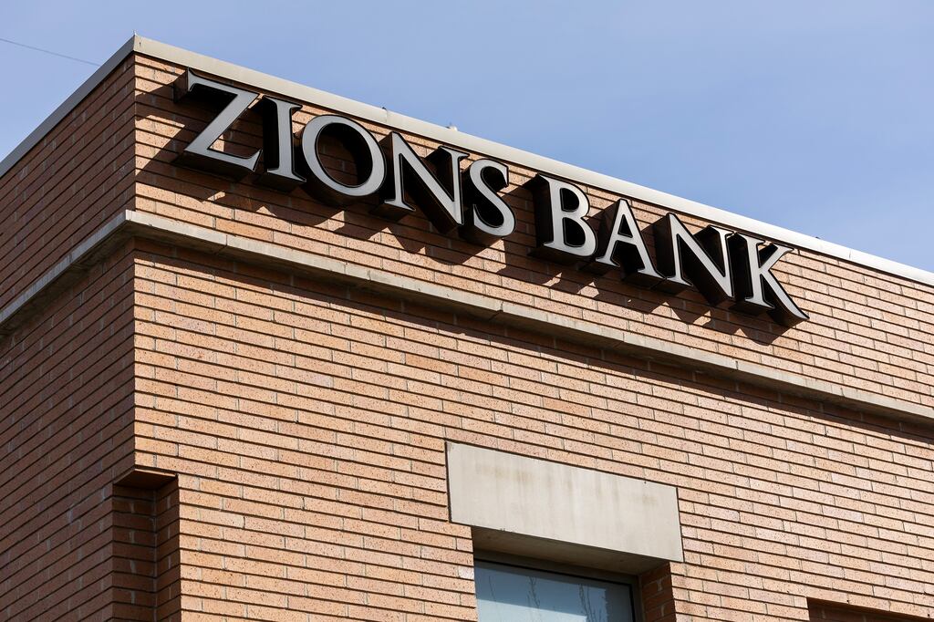 Why Was Zions Bank s Rating Downgraded Bank Leaders Push Back why-was-zions-bank-s-rating-downgraded-bank-leaders-push-back