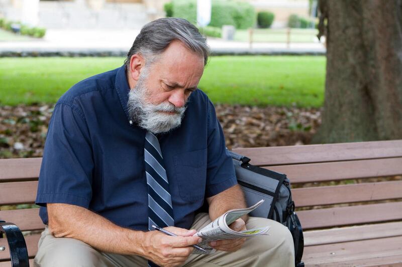 The number of people applying for U.S. unemployment benefits slipped 2,000 last week to a seasonally adjusted 339,000, the fifth straight decline that shows businesses see little need to cut jobs.