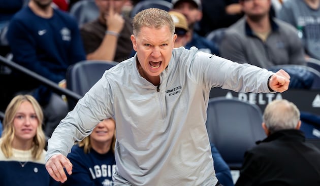 Utah State crumbles in loss to UNLV