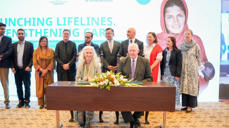 Elder Kelly R. Johnson, a General Authority Seventy and President of the Church’s Asia Area, and Pernille Ironside, UNICEF representative in Pakistan, pose for a photo at the announcement of the Church's $1.2 million donation to UNICEF's effort to support neonatal and newborn care in Pakistan in Islamabad, Pakistan, on Aug. 31, 2026.