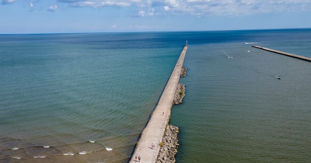 Trump renames Lake Ontario to Lake America in second waterway name change