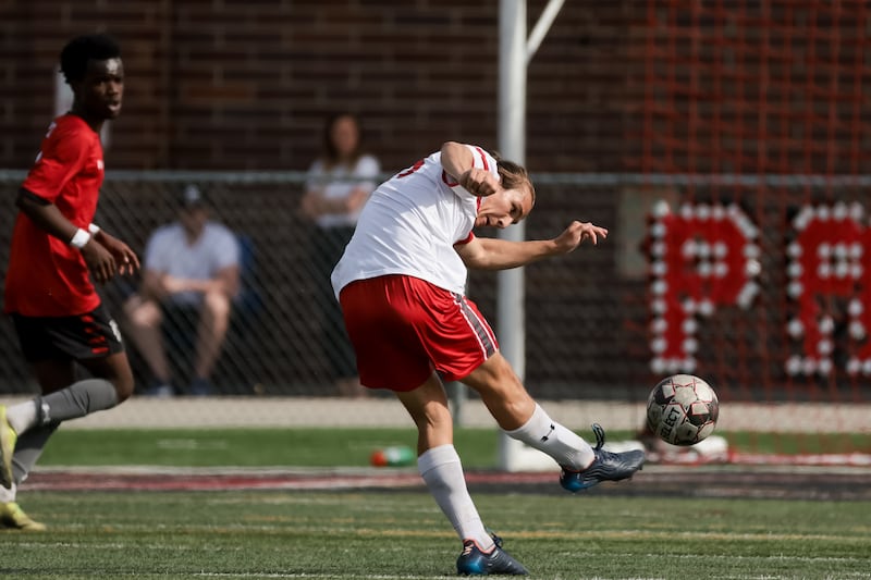 Mountain Ridge’s TJ Lightfoot scores a goal