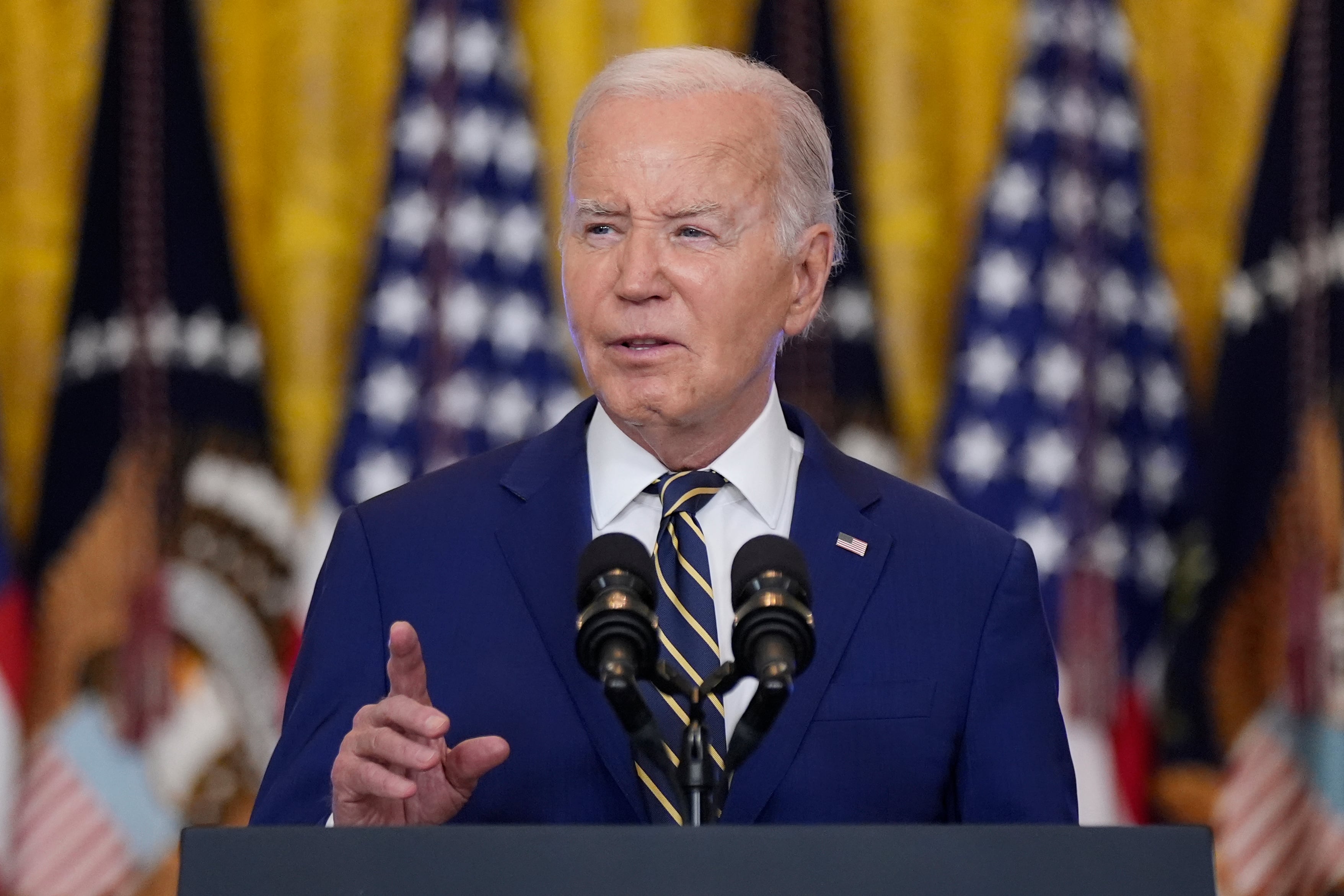 Trump visits Arizona, Nevada during West Coast swing – Deseret News - Vimarsana News