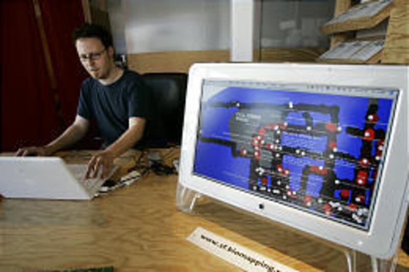 Artist uses polygraph technology for 'emotional mapping' – Deseret News