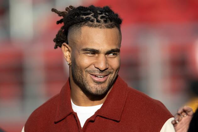 Fred Warner’s practice window is open. Could he play for 49ers in the postseason?