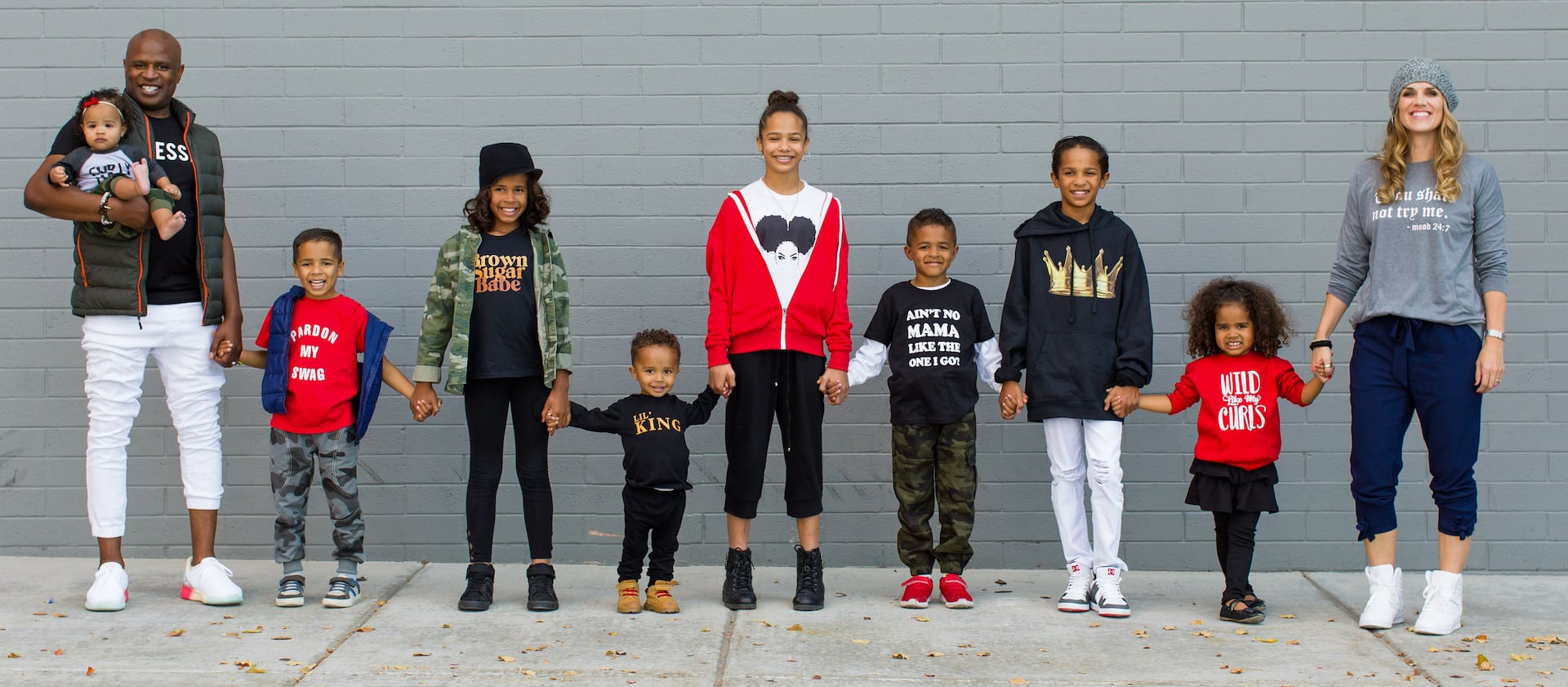 Alex and Julie Boyé and their eight children.