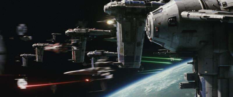 Star Wars: The Last Jedi Photo: Film Frames Industrial Light & Magic/Lucasfilm ©2017 Lucasfilm Ltd. All Rights Reserved.