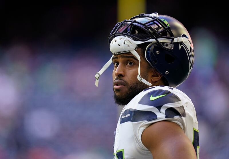 Bobby Wagner, who played his first 10 NFL seasons with the Seattle Seahawks, re-signed with the team on Saturday after spending last season with the Los Angeles Rams.