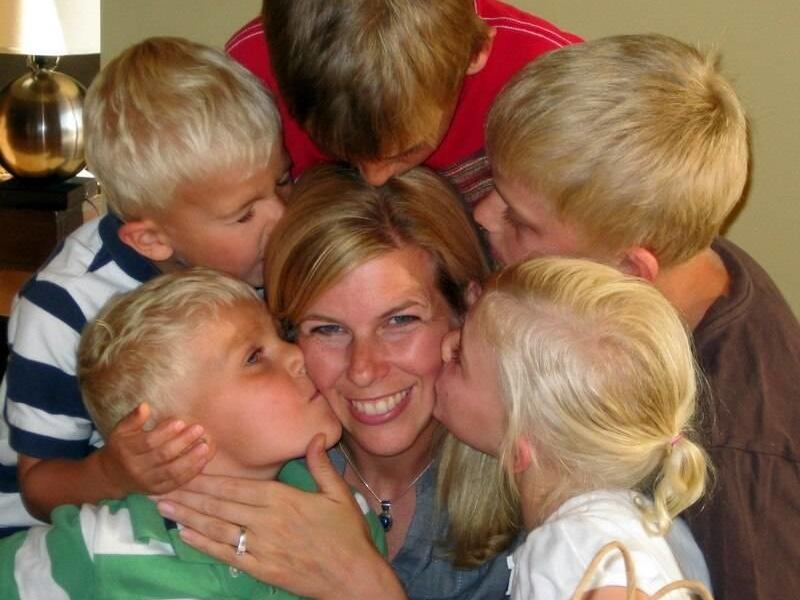 Saren Eyre Loosli with her children.