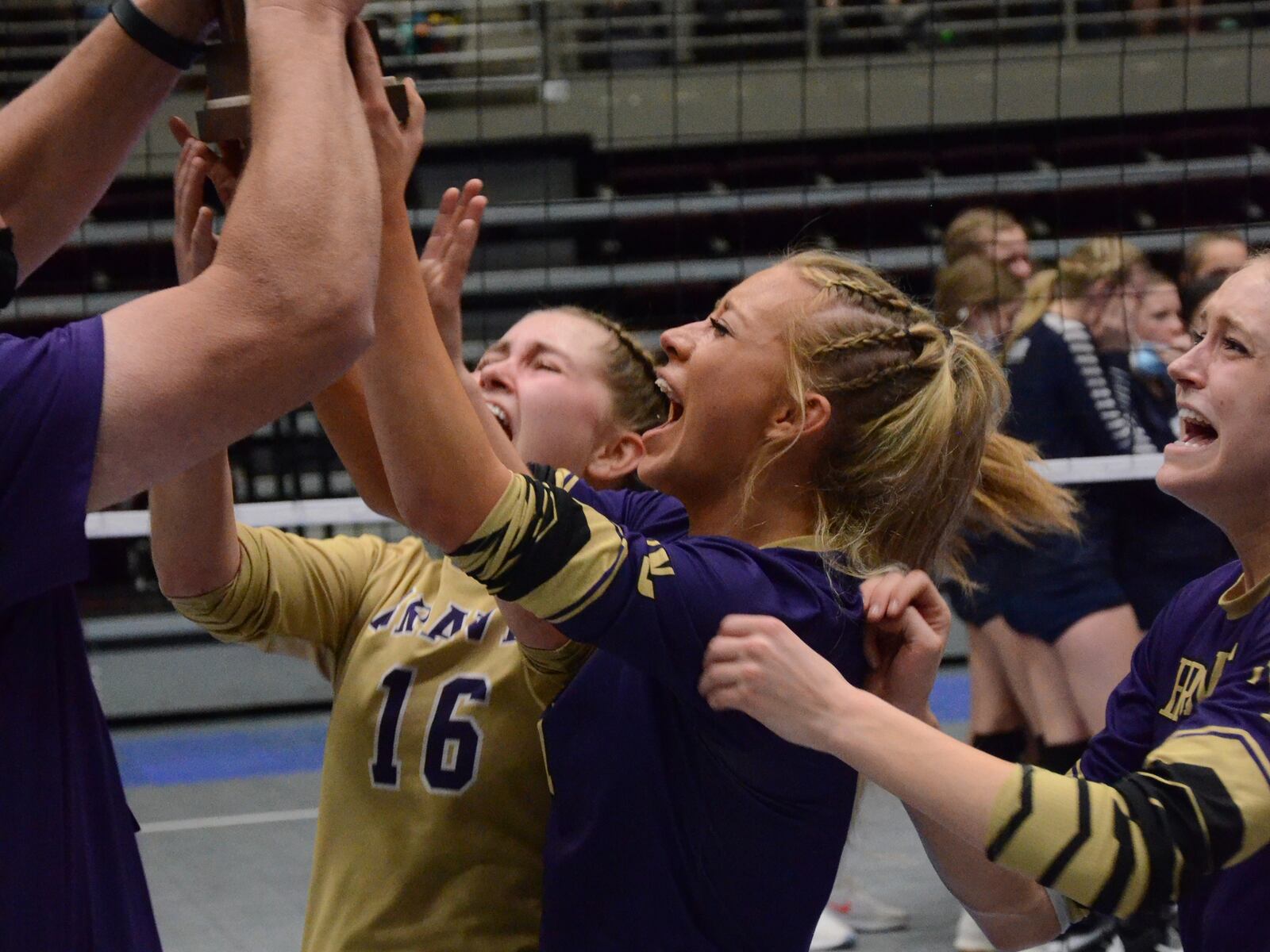 High school volleyball North Summit nabs second 2A state title in 3