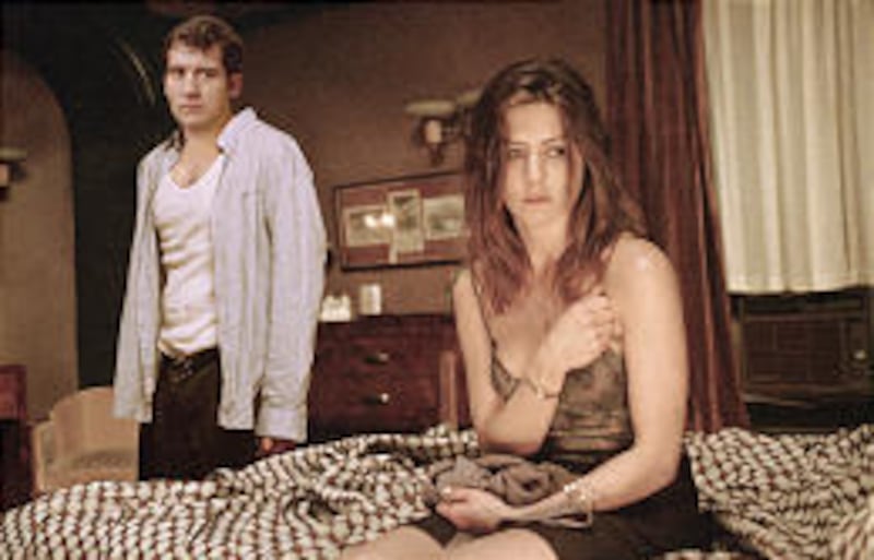 Charles (Clive Owen) and Lucinda (Jennifer Aniston) in "Derailed."