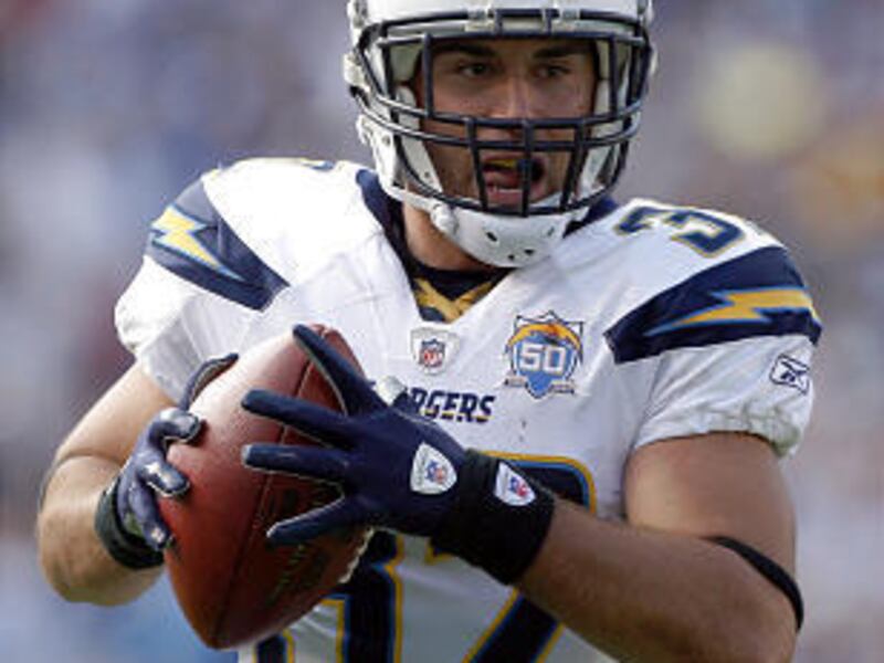 Ex-Utah star Eric Weddle of the San Diego Chargers visited the Utes Monday.