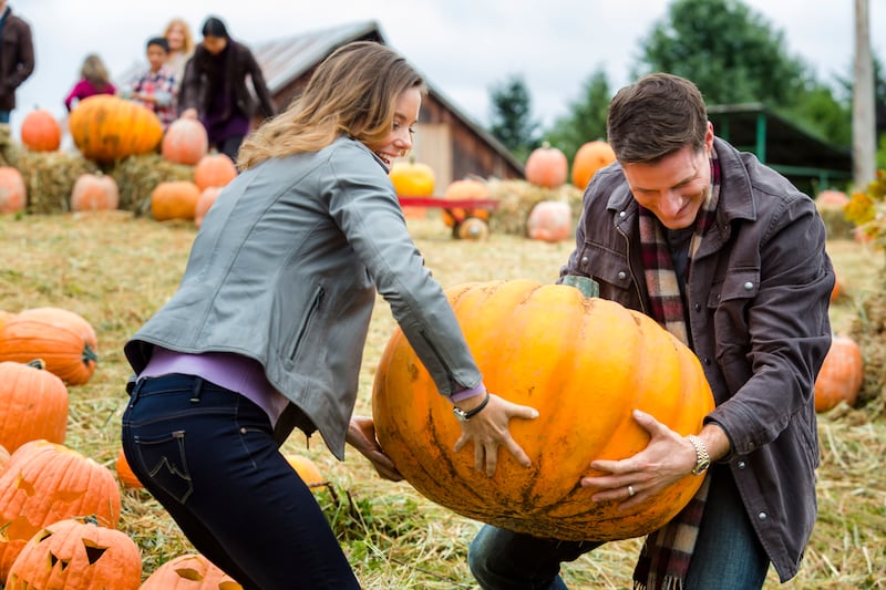 Ashley Williams and Sam Jaeger in ‘October Kiss.’