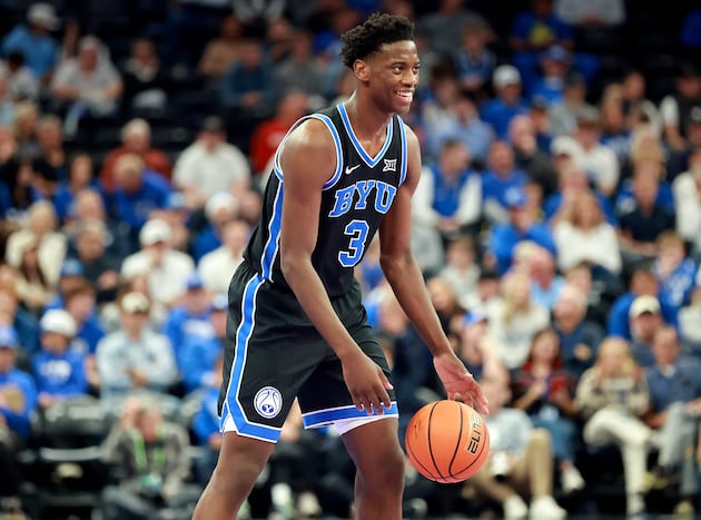 How does AJ Dybantsa compare to his fellow top NBA prospect peers?