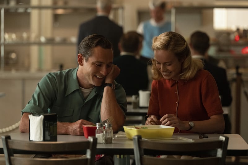Lewis Pullman and Brie Larson in “Lessons in Chemistry”