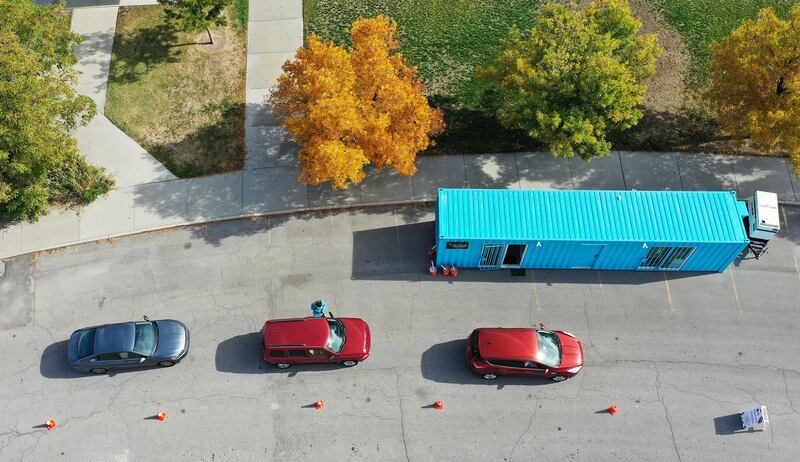 Cars lined up for COVID-19 testing.