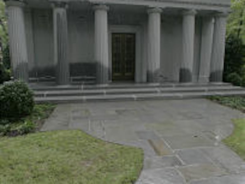 A suburban mausoleum will be the final resting place for Leona Helmsley.