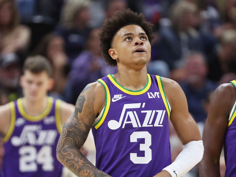 Utah’s Keyonte George (3) looks at the replay against the Sacramento Kings in Salt Lake City, Oct. 25, 2023.