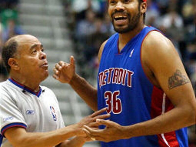 Rasheed Wallace arguing a call with the referee is a familiar sight.